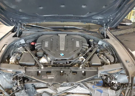 2015 BMW 750Li xDrive из США, поврежденный, VIN WBAYF8C52FD655184